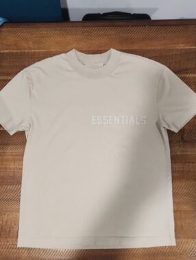 Essentials Short Sleeve Crew Tee in Light Cream (Immaculate Condition)